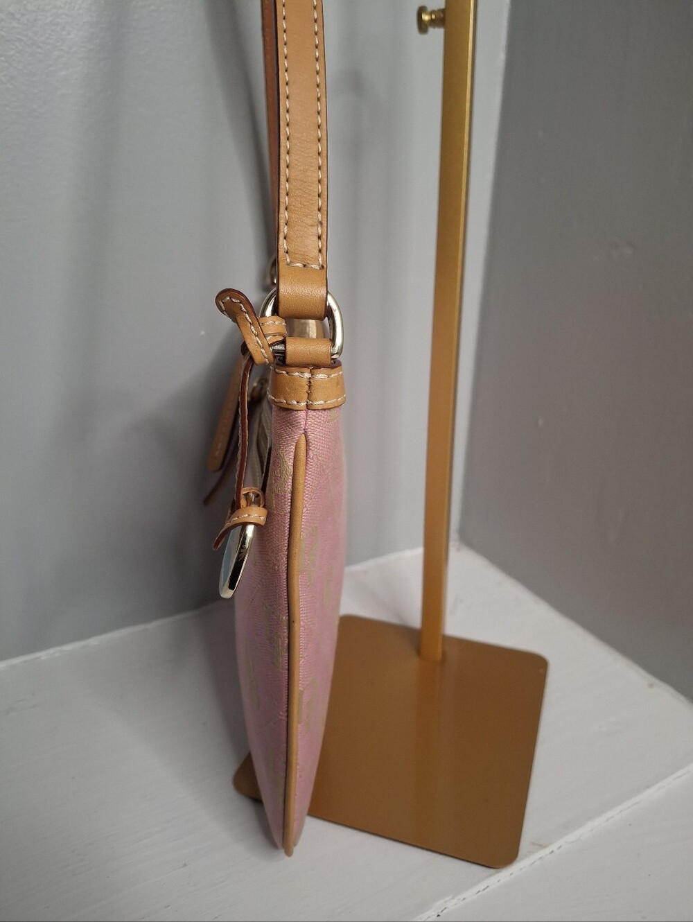 Dooney & Bourke Pink Signature Letter Carrier Crossbody Blue Duck Charm - Picture 3 of 7